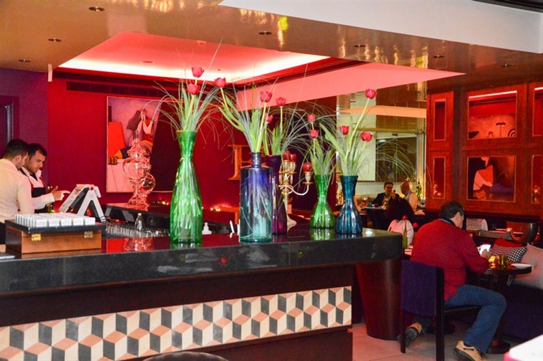 eCafe Sursock on Saturday Night